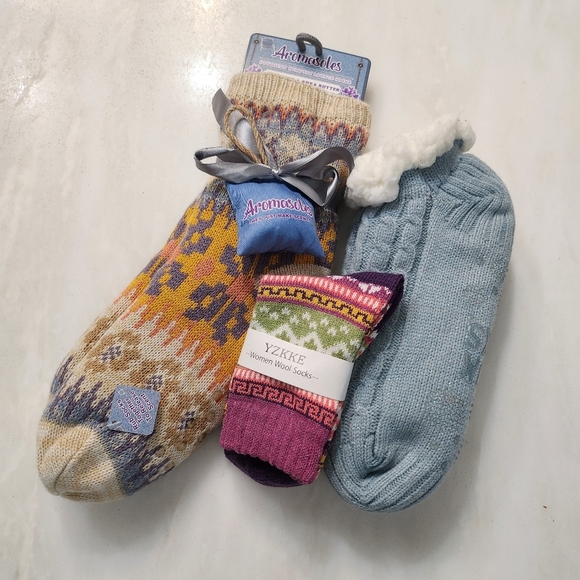 Multicolor Winter Socks Set - Picture 1 of 10